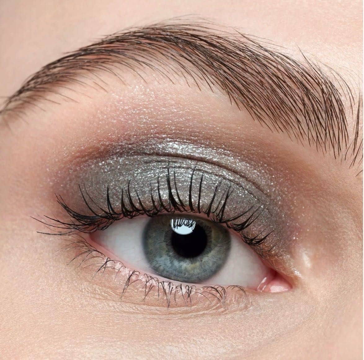 Палетка теней для век Diamond Treasures Cream to Powder Eyeshadow, 030 Smokey Diamond 8