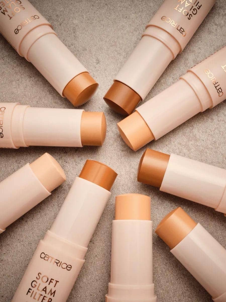 Стик для лица Soft Glam Filter Stick, 020 Light/Medium 4