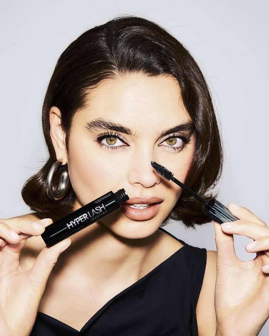 Тушь для ресниц объём и длина Hyper Lash Mascara, 010 Electric Black 3