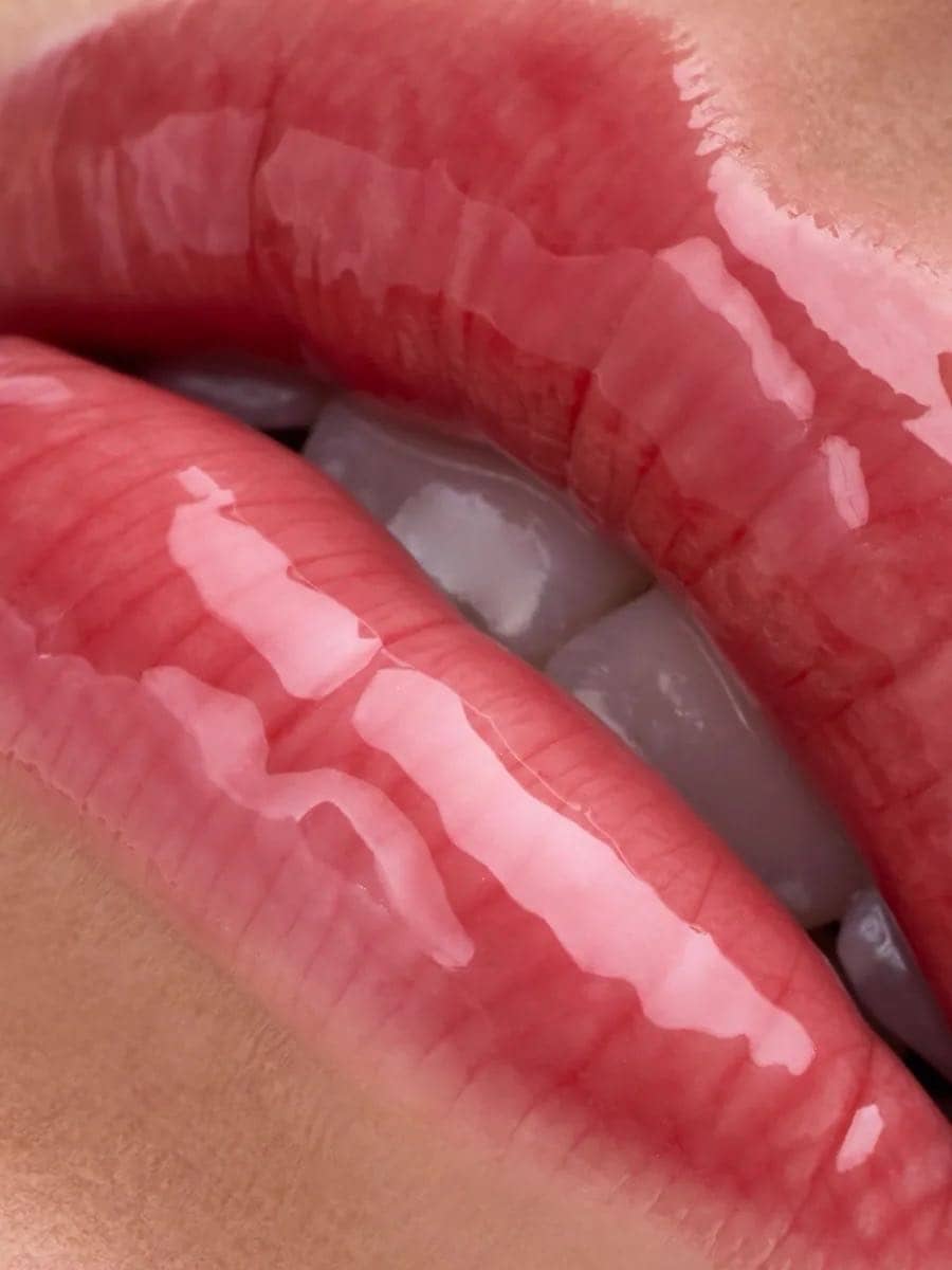 Бальзам для губ с пептидами Peptide Bliss Glossy Lip Balm, 030 Dew Not Disturb 4