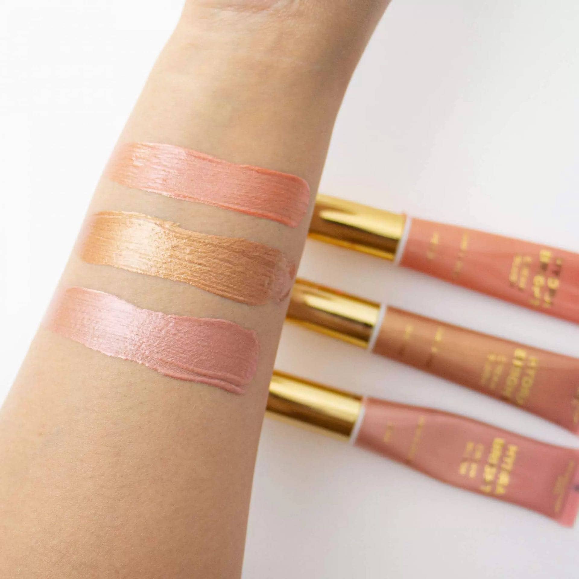 Кремовые румяна Cream Blush Hydra Bright, Golden 4