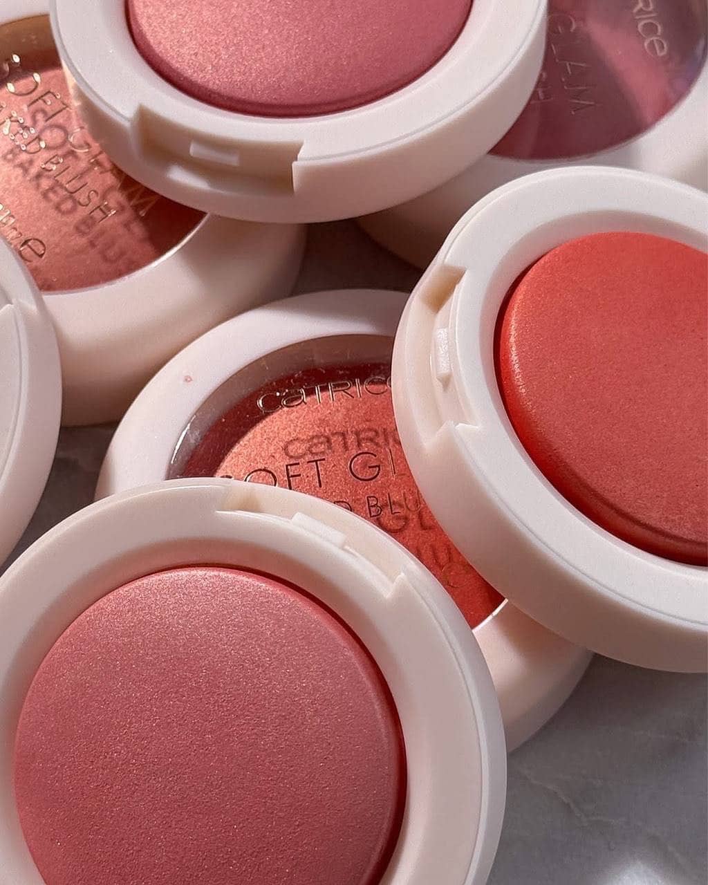 Румяна запеченные Soft Glam Baked Blush, 020 Peachy Breeze 9