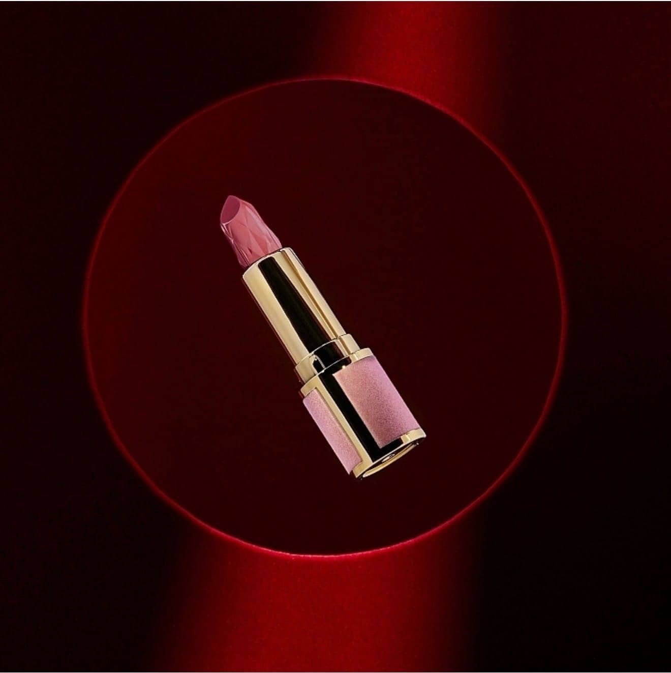 Помада для губ Festive Treasures Hydrating Shine Lipstick C01 3